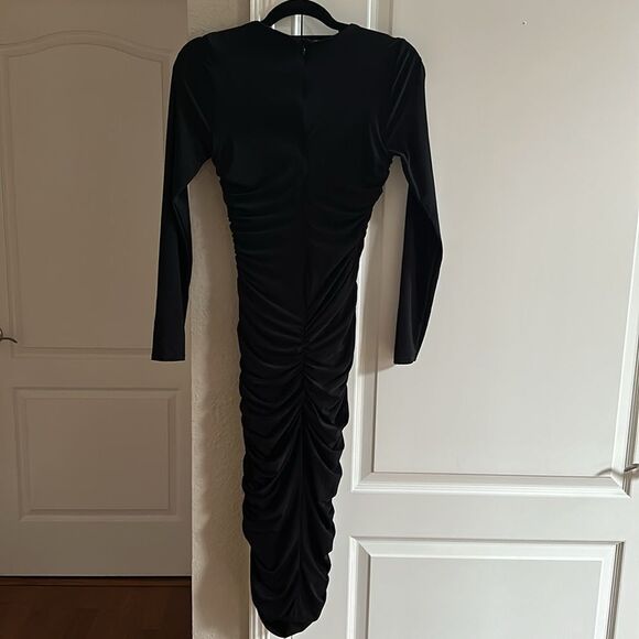 CLUB L LONDON EMILIE
BLACK RUCHED LONG-SLEEVE MIDI DRESS SIZE 2 NWT - Picture 9 of 9